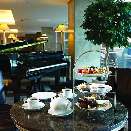 ホテル Swissotel Buyuk Efes 5*