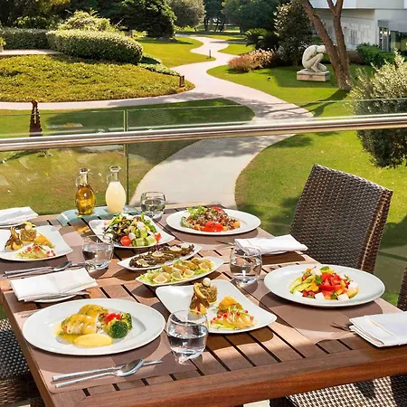 מלון Swissotel Buyuk Efes 5*