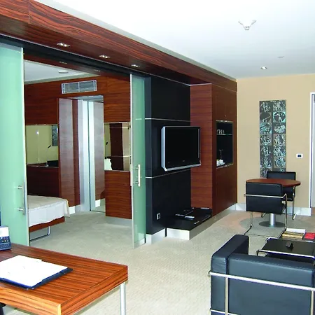 Swissotel Buyuk Efes 5* イズミル